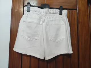 Vaqueros cortos blancos