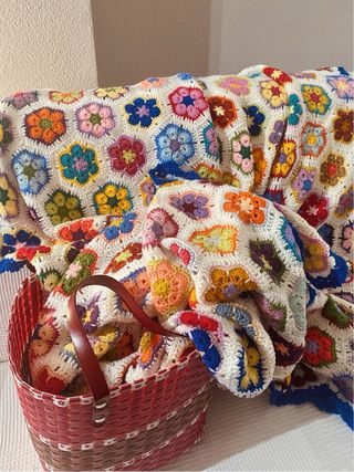 Colcha flores vintage XXL artesanal NUEVA Rebajada