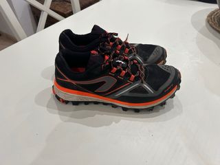 Zapatillas Kalenji Trail Running Negras Naranja