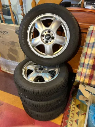 Llantas Mini 15" con Neumáticos Michelin