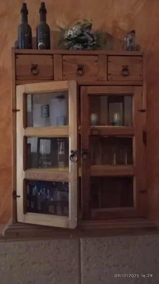 Mueble rústico 2 puertas con cristal