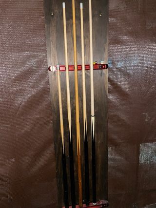 Mesa de billar con accesorios