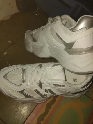 New Balance Blancas Talla 39