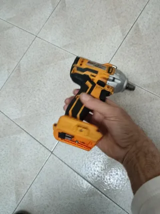 Atornillador Impacto Ingco 20V Brushless