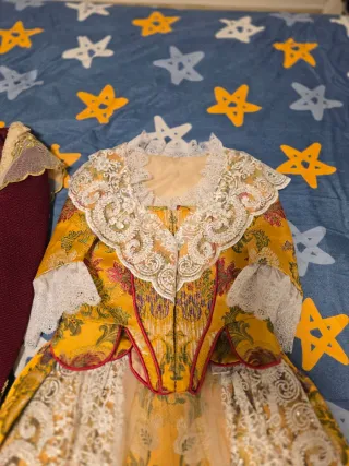 Traje de Fallera Corpiño, Falda y zapatos