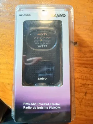 Radio Portátil Sanyo FM/AM RP-63GB