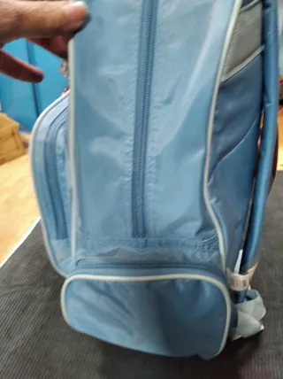 Mochila infantil azul con dibujos