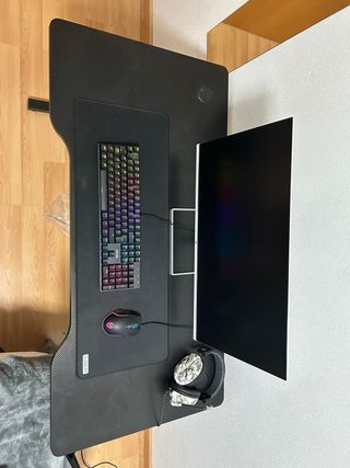 Tastiere, mouse, tappetino e cuffie da gaming