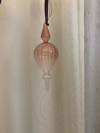 Decorazione rosa trasparente