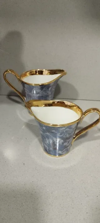 Juego de cremeras porcelana azul y oro