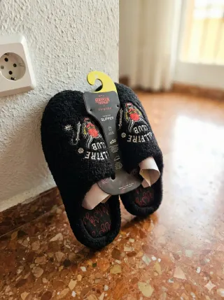 Zapatillas Stranger Things Primark Talla M