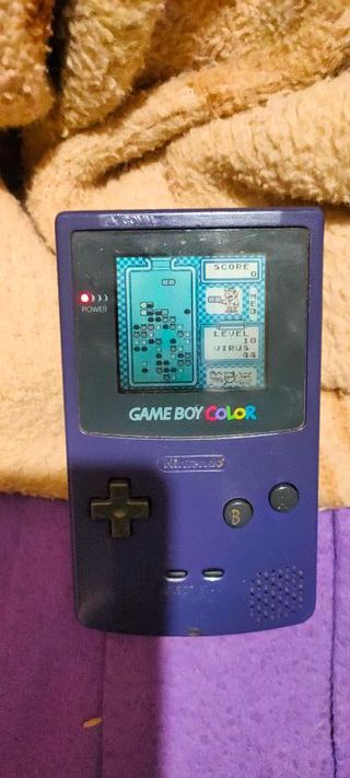 Nintendo Game Boy Color Morado + Juego