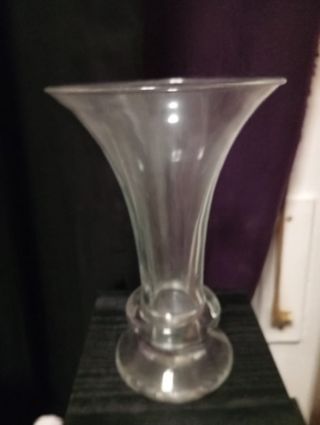 Jarrón de cristal con pie