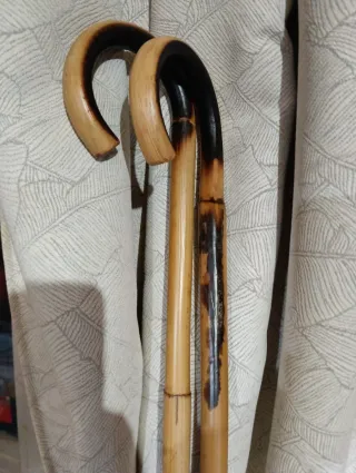 Bastones de junco con taco de goma