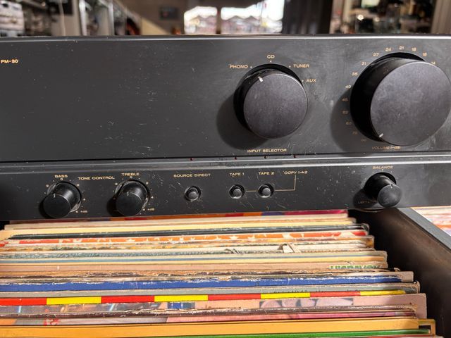 Amplificador Marantz PM 30 Negro