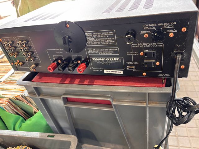 Amplificador Marantz PM 30 Negro