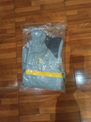 Buzo gris de mecanico