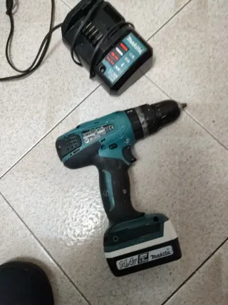Taladro Makita HP3477D 14,4V Batería