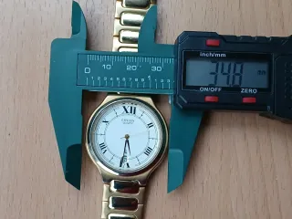 Reloj Citizen Cuarzo Dorado