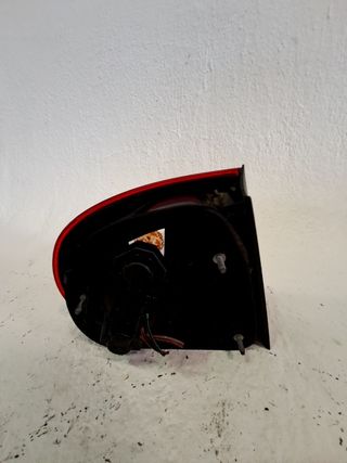 PILOTO TRASERO DERECHO SEAT TOLEDO (1M2) (2)