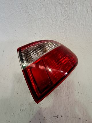 PILOTO TRASERO DERECHO SEAT TOLEDO (1M2) (2)