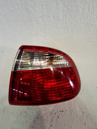 PILOTO TRASERO DERECHO SEAT TOLEDO (1M2) (2)