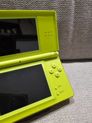 Nintendo DS Lite con Caricatore