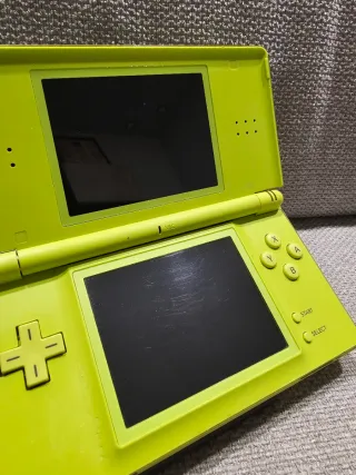 Nintendo DS Lite con Caricatore