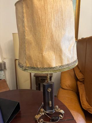 Lámpara antigua madera y metal