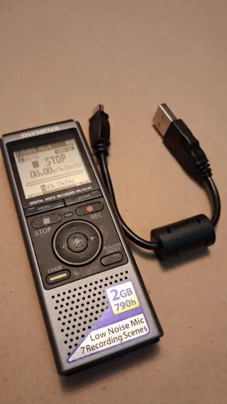 Grabadora de voz Olympus VN-P11PC