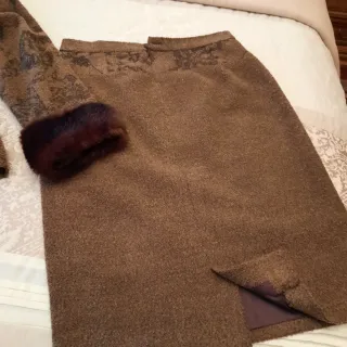 Traje chaqueta y falda marrón Sra.