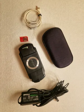 Sony PSP 1004 Negra + Accesorios