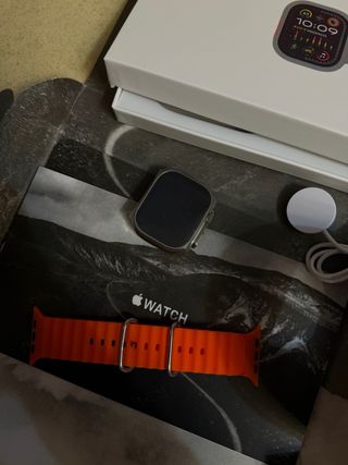 Apple Watch Ultra Argento e Arancione