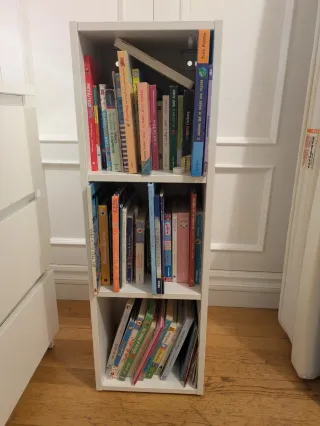 Estantería Smågöra Blanca de Ikea.