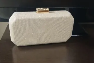 Bolso de fiesta dorado y blanco