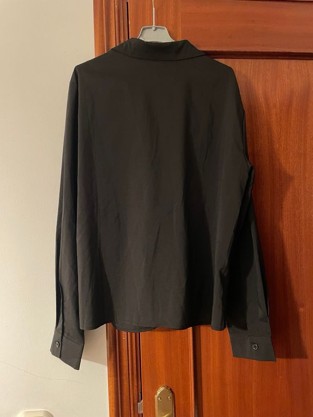 Camisa negra SHEIN talla L