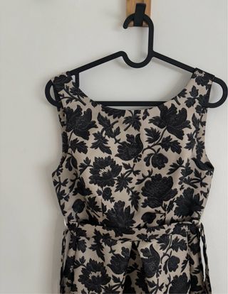 Abito fantasia floreale beige e nero