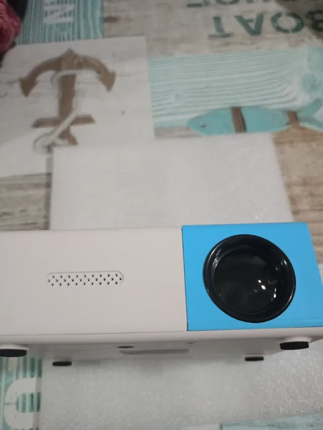 Proyector TFT LCD 1920x1080