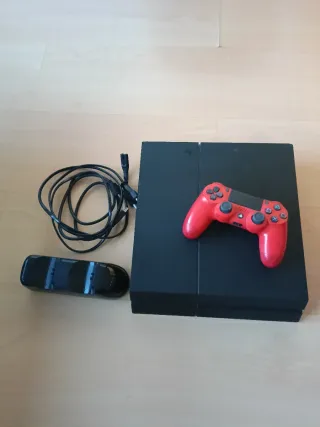 Console PS4 con controller e giochi