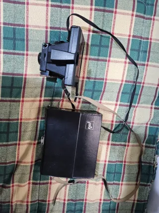 Lote 2 Cámaras Polaroid y Kodak