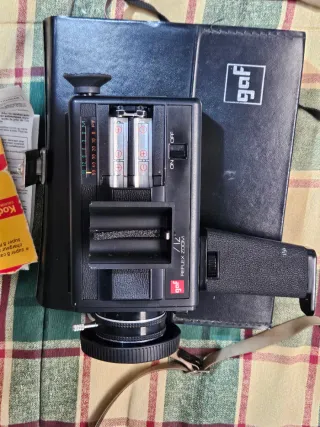 Lote 2 Cámaras Polaroid y Kodak