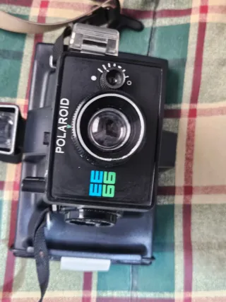 Lote 2 Cámaras Polaroid y Kodak