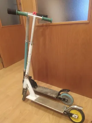 2 Patinetes infantiles