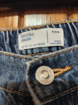 Vaqueros jogger Bershka