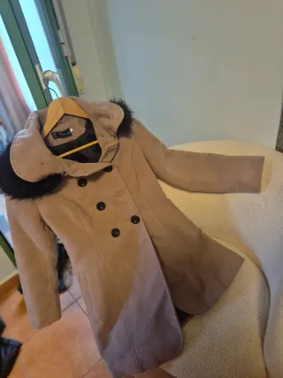 Abrigo vintage beige con pelo sintético