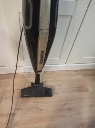 Aspiradora Escoba Hoover Diva Negra