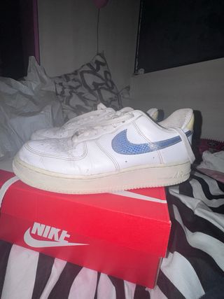 Nike Air Force 1 Gris y Blanco