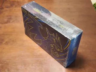 Ultra Premium Collection Mega Charizard (Leer)