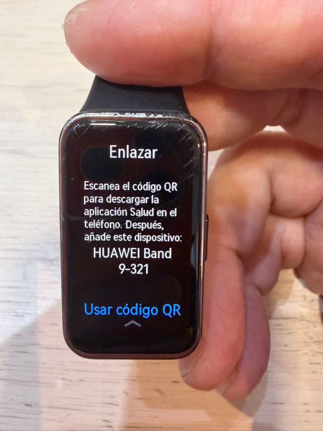 HUAWEI Band 9 AMOLED 1.47” pantalla rayazo