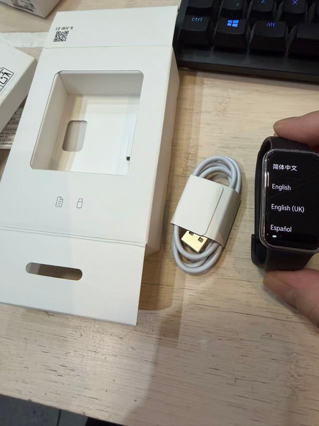 HUAWEI Band 9 AMOLED 1.47” pantalla rayazo